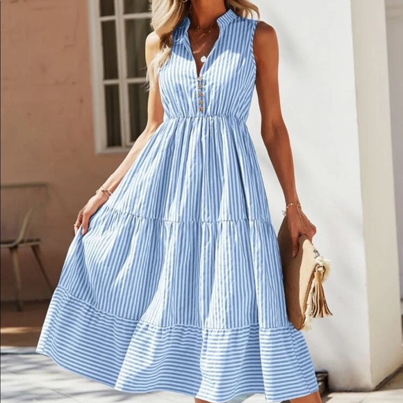 Dresses & Skirts - Boho striped notched neck button detail dress